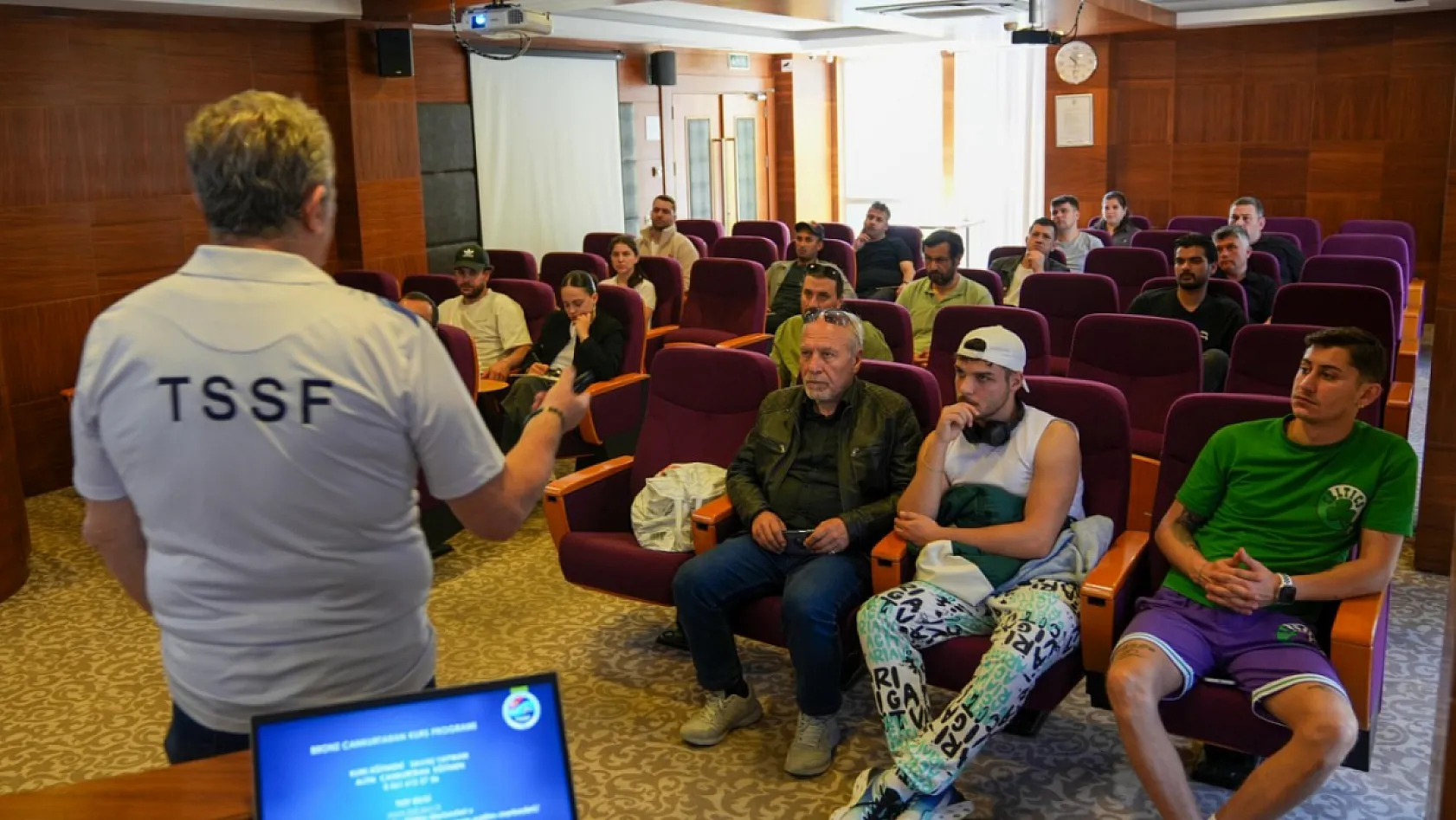 Fethiye'de 14 Kişi Bronz Cankurtaran Belgesi Aldı