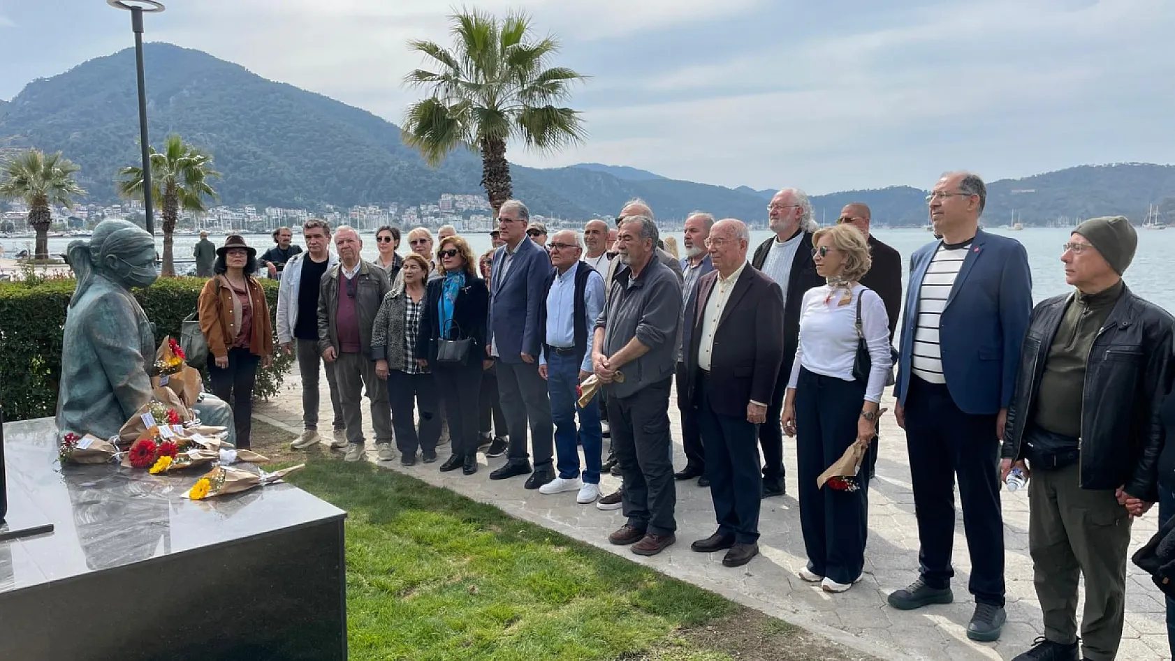Fethiye'de 14 Mart'ta anlamlı yürüyüş: Pandemide hayatını kaybeden sağlıkçılar anıldı