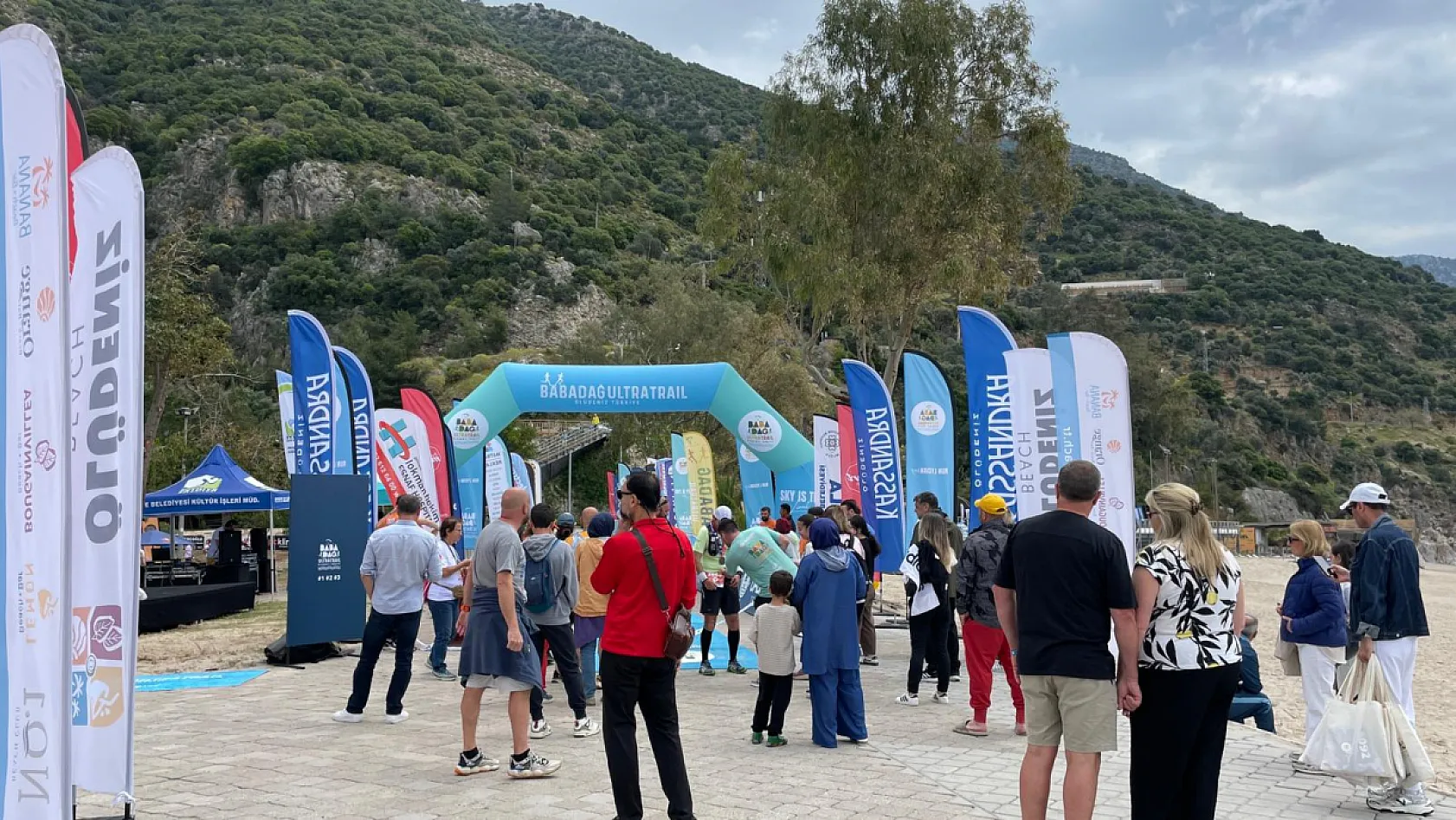 Fethiye'de 15 ülkeden 1000 sporcuyla büyük buluşma: Babadağ Ultra Maratonu başladı