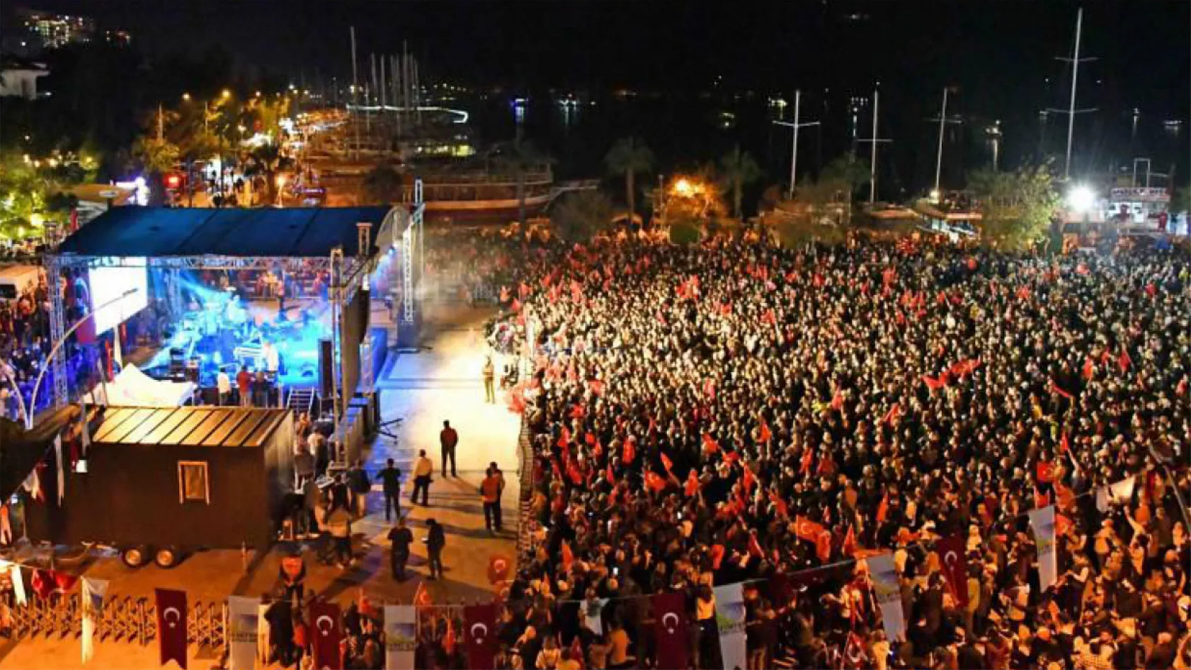 Fethiye'de 19 Mayıs Coşkusu: Dolu Kadehi Ters Tut Sahne Alacak