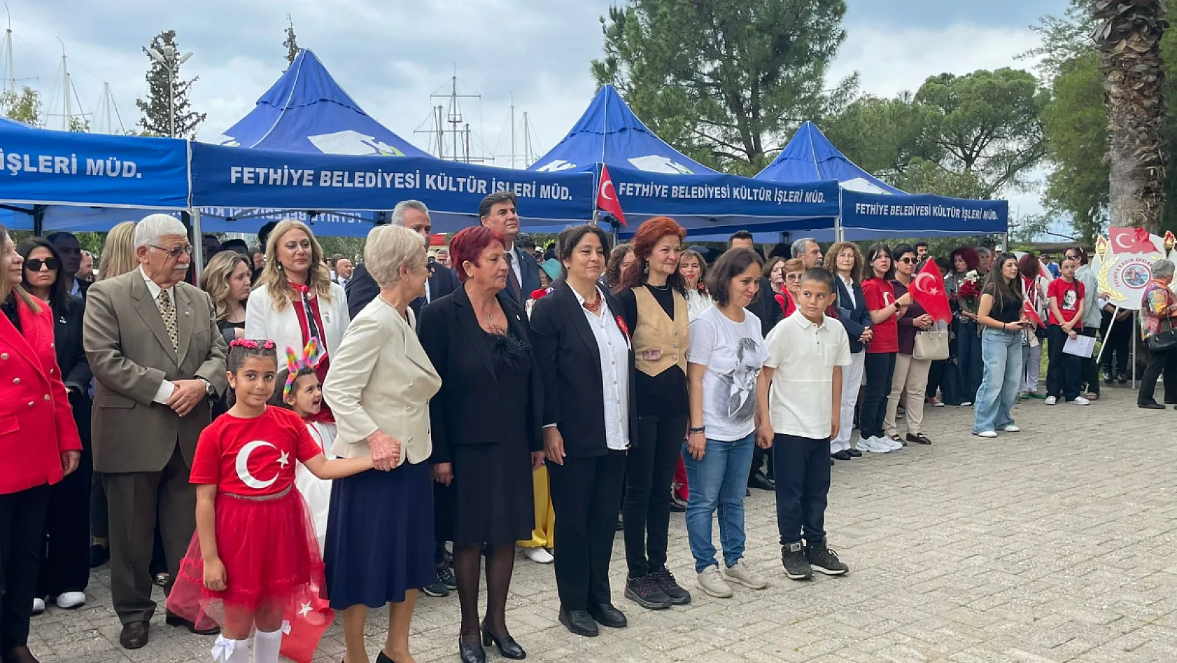 Fethiye'de 23 Nisan'da alternatif çelenk töreni: Hem bayram hem hüzün