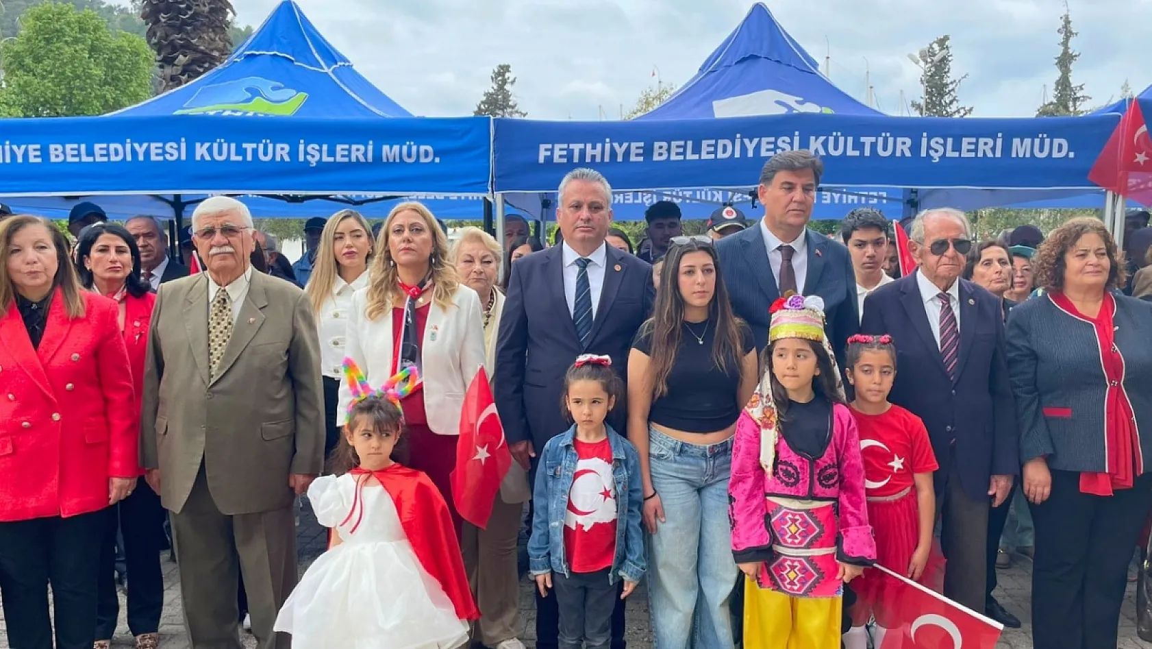 Fethiye'de 23 Nisan'da alternatif çelenk töreni: Hem bayram hem hüzün