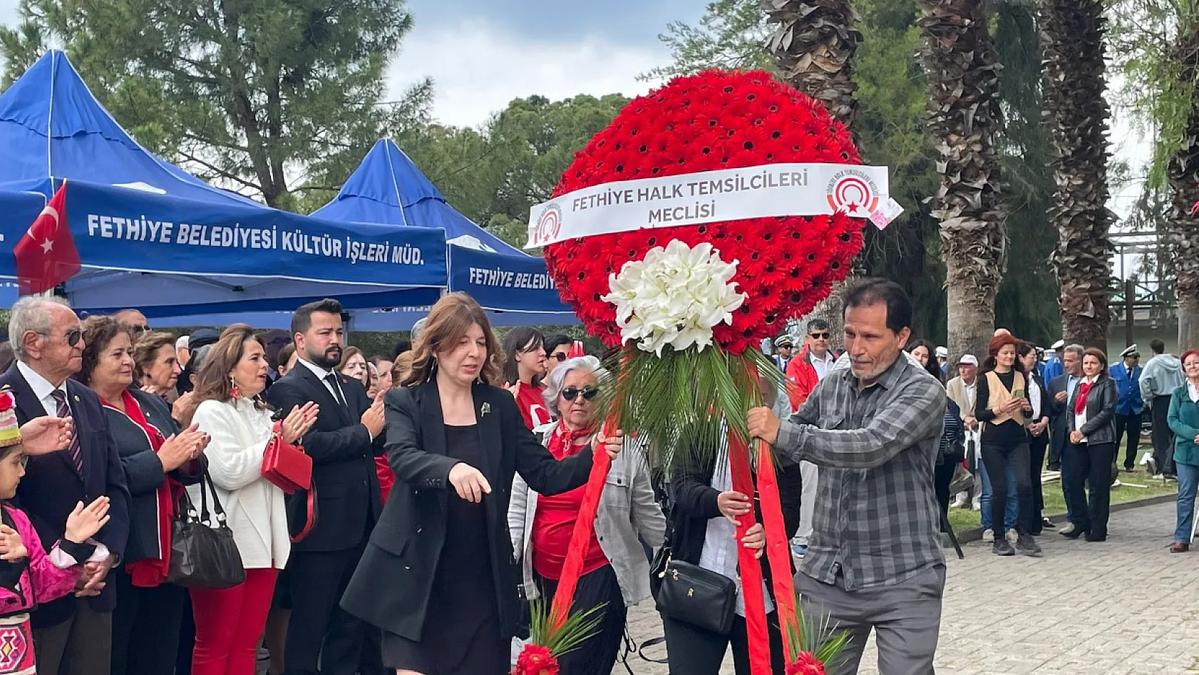 Fethiye'de 23 Nisan'da alternatif çelenk töreni: Hem bayram hem hüzün