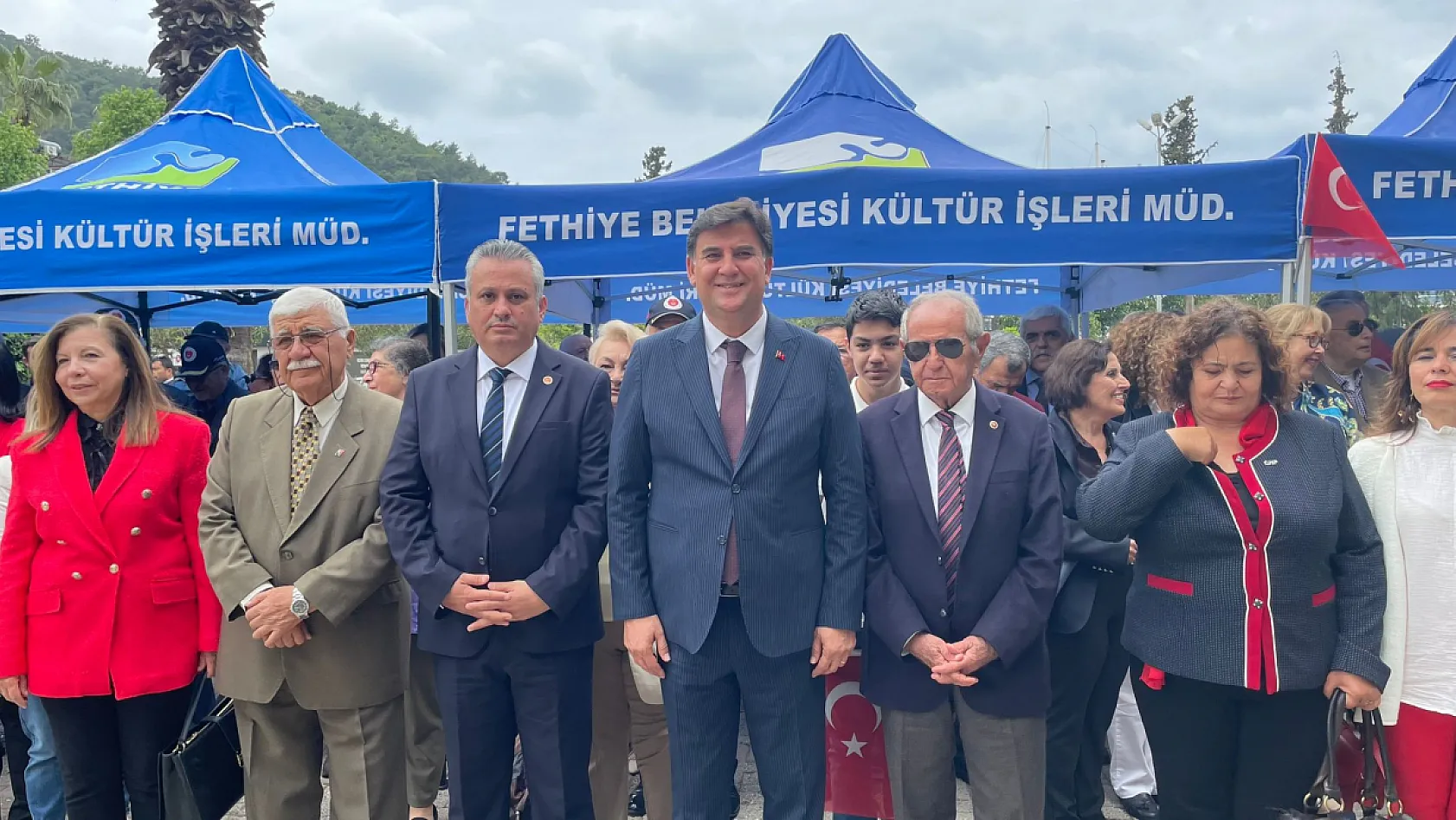 Fethiye'de 23 Nisan'da alternatif çelenk töreni: Hem bayram hem hüzün