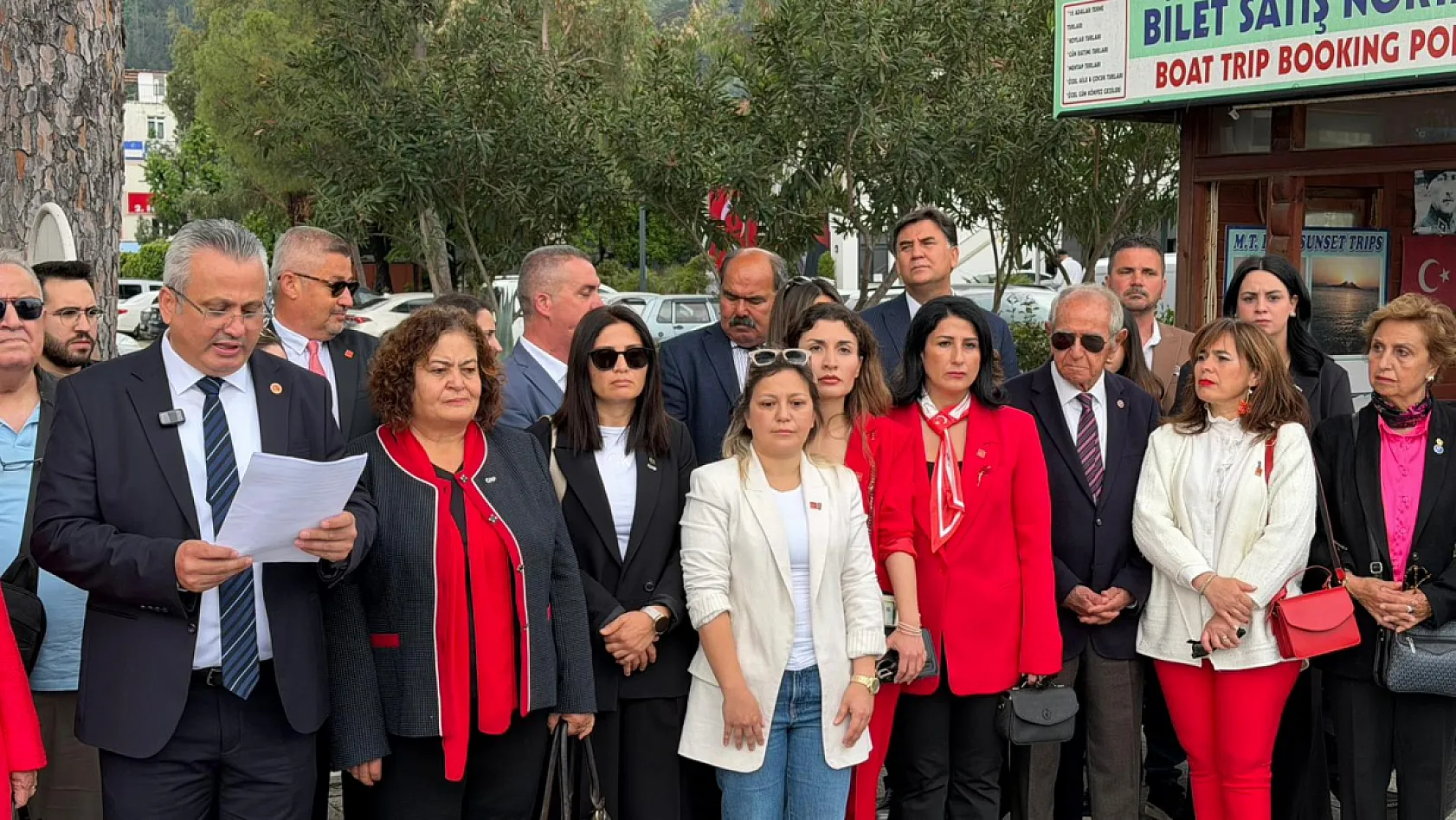 Fethiye'de 23 Nisan'da 'Milli Egemenlik' vurgusu: CHP'den sert mesajlar