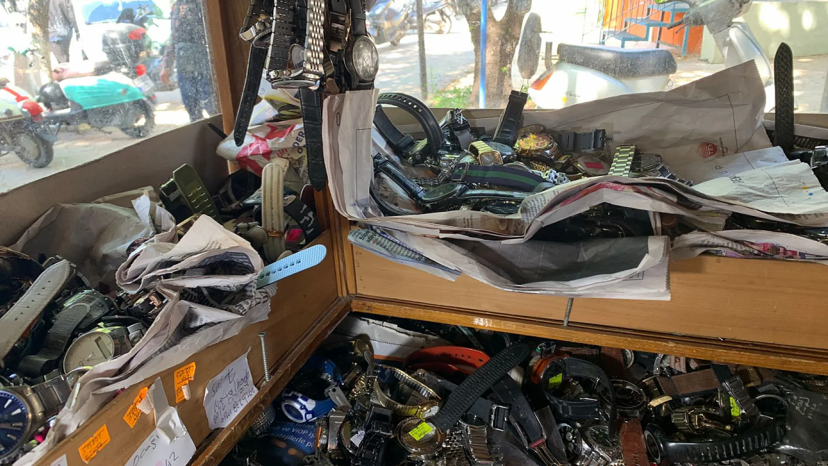 Fethiye'de 50 Yıllık Saat Ustası 'Eskiye İlgi Bitmedi'