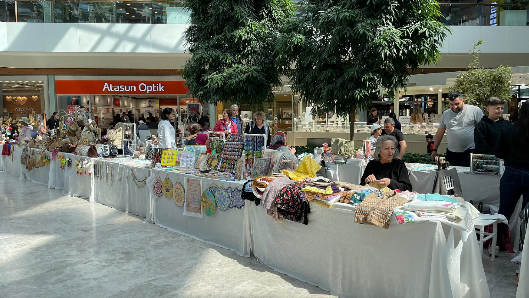 Fethiye'de 8 Mart'ta kadın emeği buluşması: Üretici kadınlar stant açtı