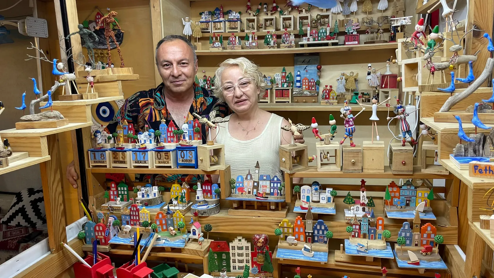 Fethiye'de ahşaba hayat veren dokunuşlar, emekle sanata dönüşüyor