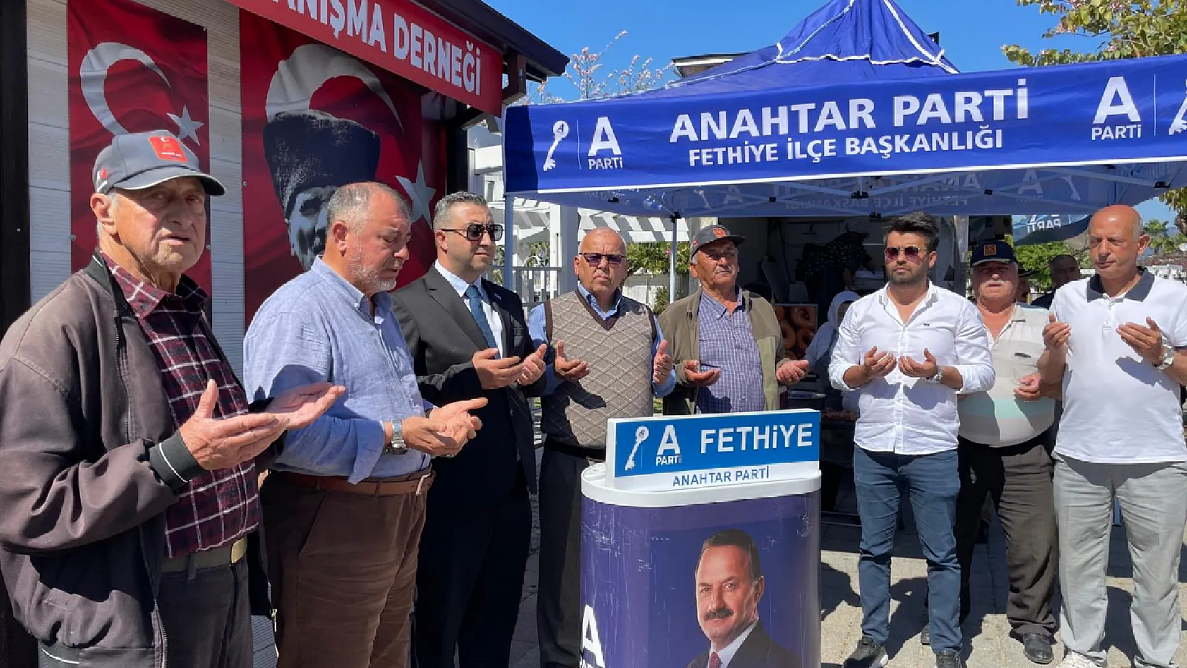 Fethiye'de Anahtar Parti'den şehitler ve gaziler için lokma hayrı