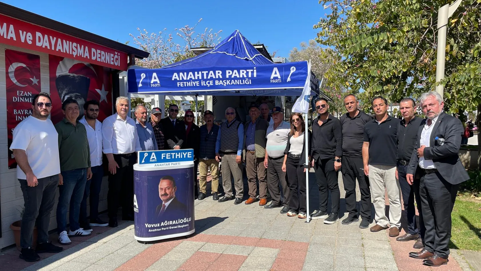 Fethiye'de Anahtar Parti'den şehitler ve gaziler için lokma hayrı