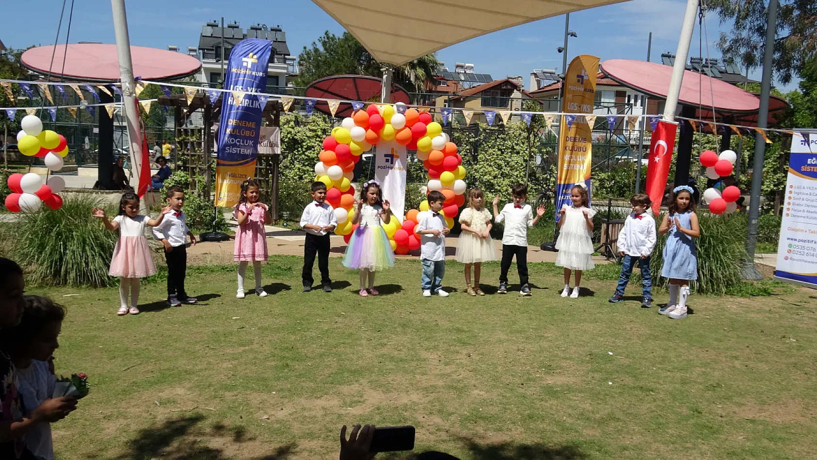 Fethiye'de Anneler Günü 'Anne Çocuk Şenliği' ile Kutlandı