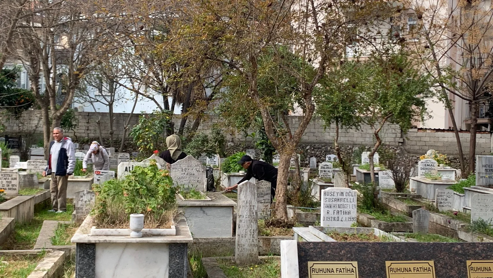 Fethiye'de Arife Günü Mezarlıklarda Yoğunluk Oluştu