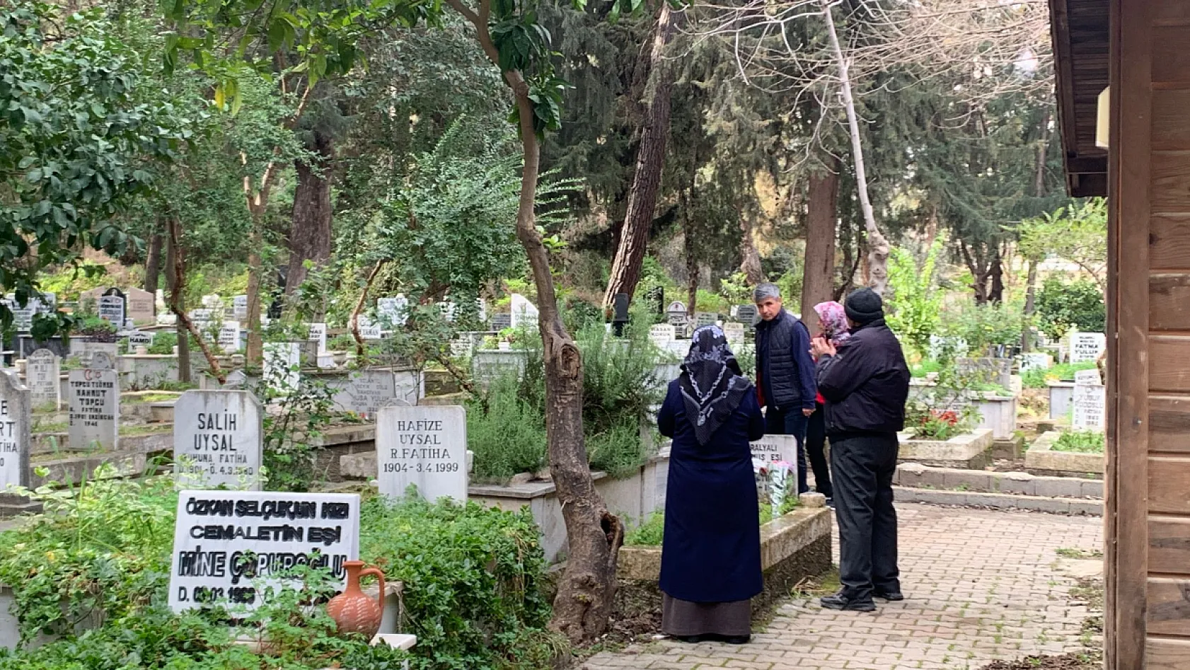 Fethiye'de Arife Günü Mezarlıklarda Yoğunluk Oluştu