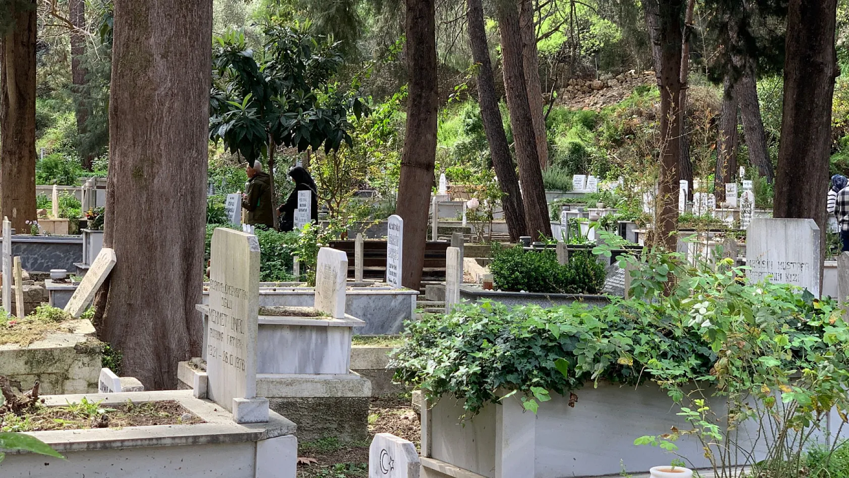 Fethiye'de Arife Günü Mezarlıklarda Yoğunluk Oluştu