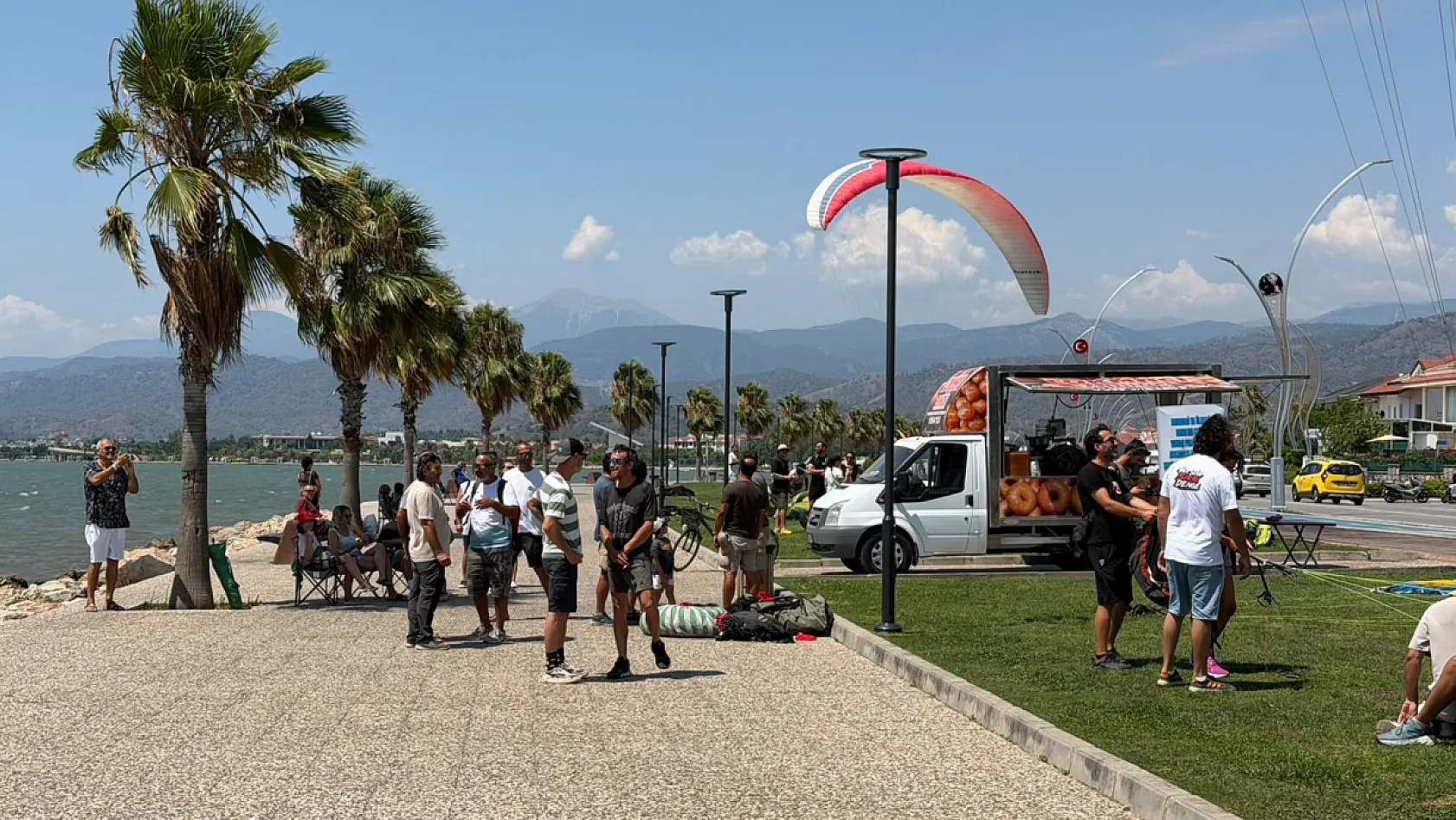 Fethiye'de Babadağ'ın cesur kanatları, hayatını kaybeden pilotları ve şehitleri unutmadı