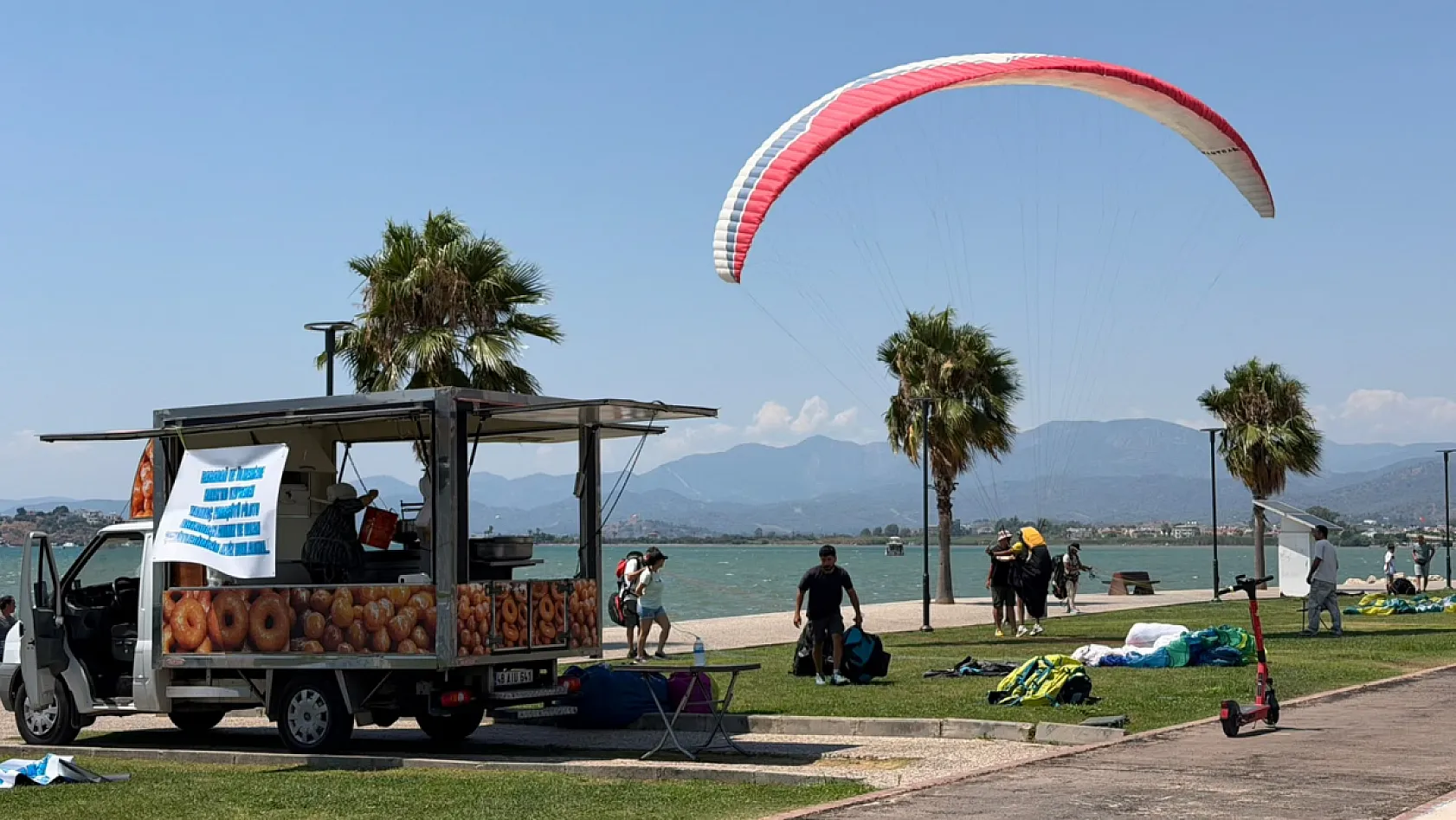 Fethiye'de Babadağ'ın cesur kanatları, hayatını kaybeden pilotları ve şehitleri unutmadı
