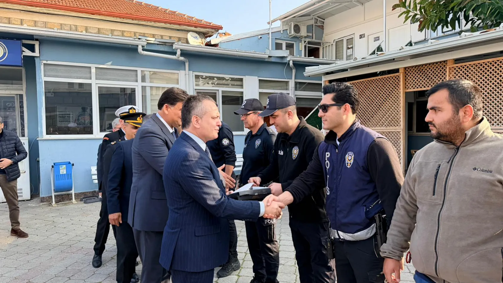 Fethiye'de bayram ziyaretleri sürüyor: Günlükbaşı Karakolu'na moral desteği