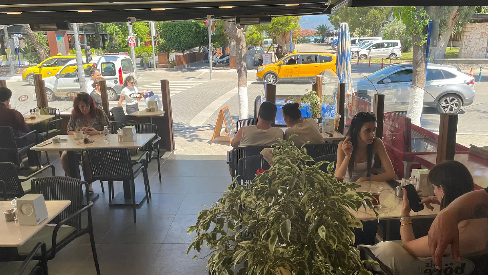 Fethiye'de bayramla birlikte börek mesaisi hızlandı