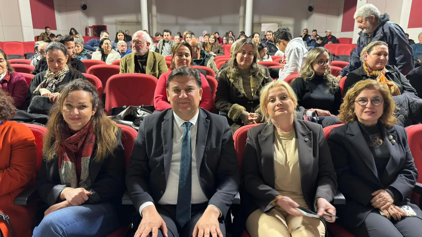 Fethiye'de tarih sahneyle buluştu, Vecihi Hürkuş anlatıldı