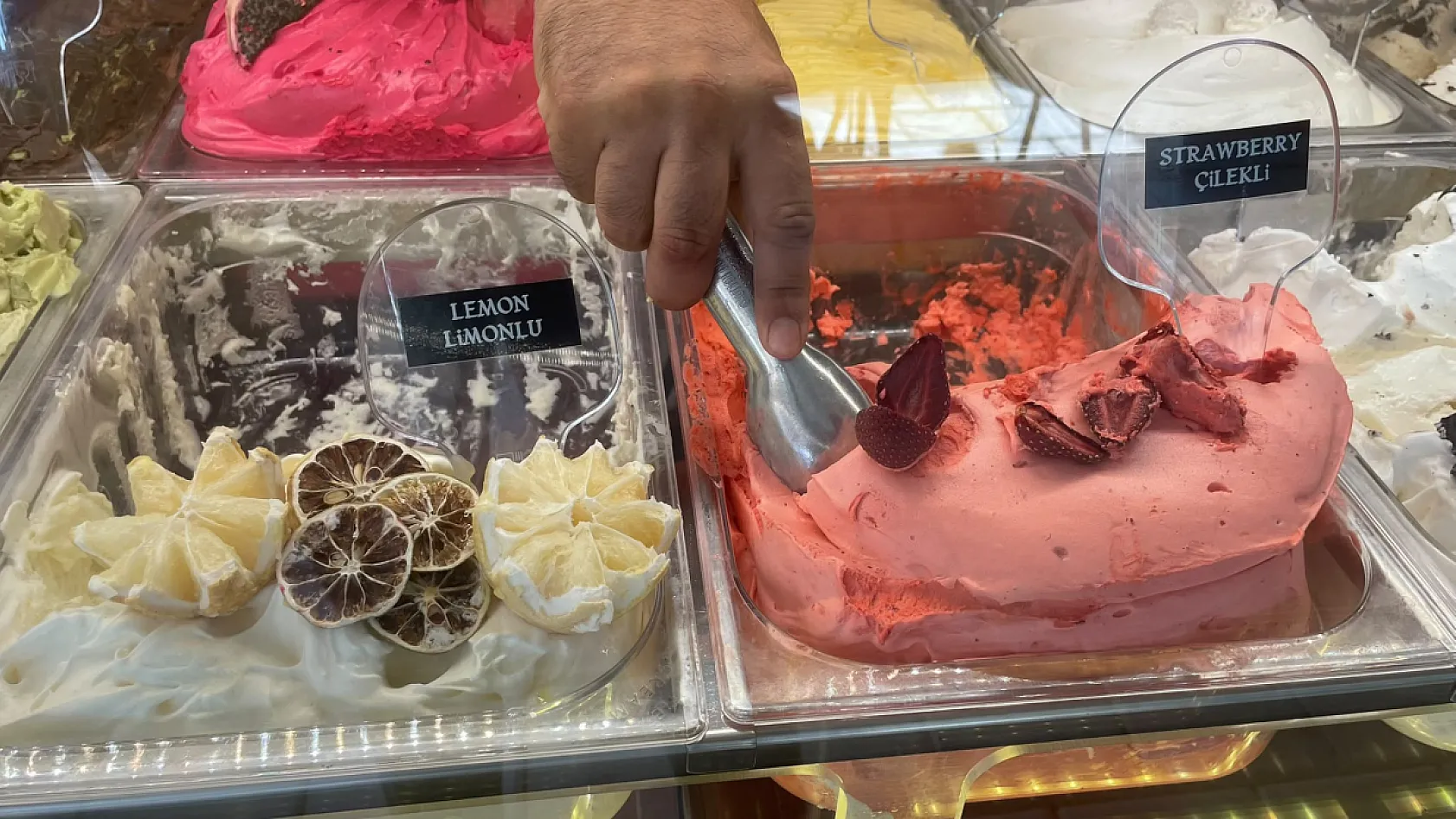 Süt İçermiyor Ama Yok Satıyor! Fethiye'de Vegan Dondurma Çılgınlığı