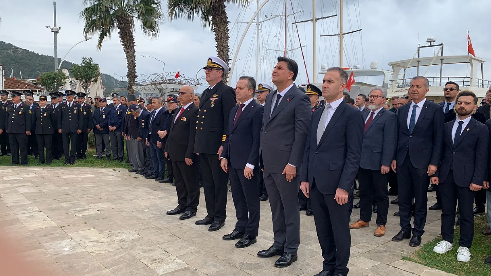 Fethiye'de Çanakkale Zaferi'nin 111. yılında duygu dolu anma: Yürekler şehitler için attı