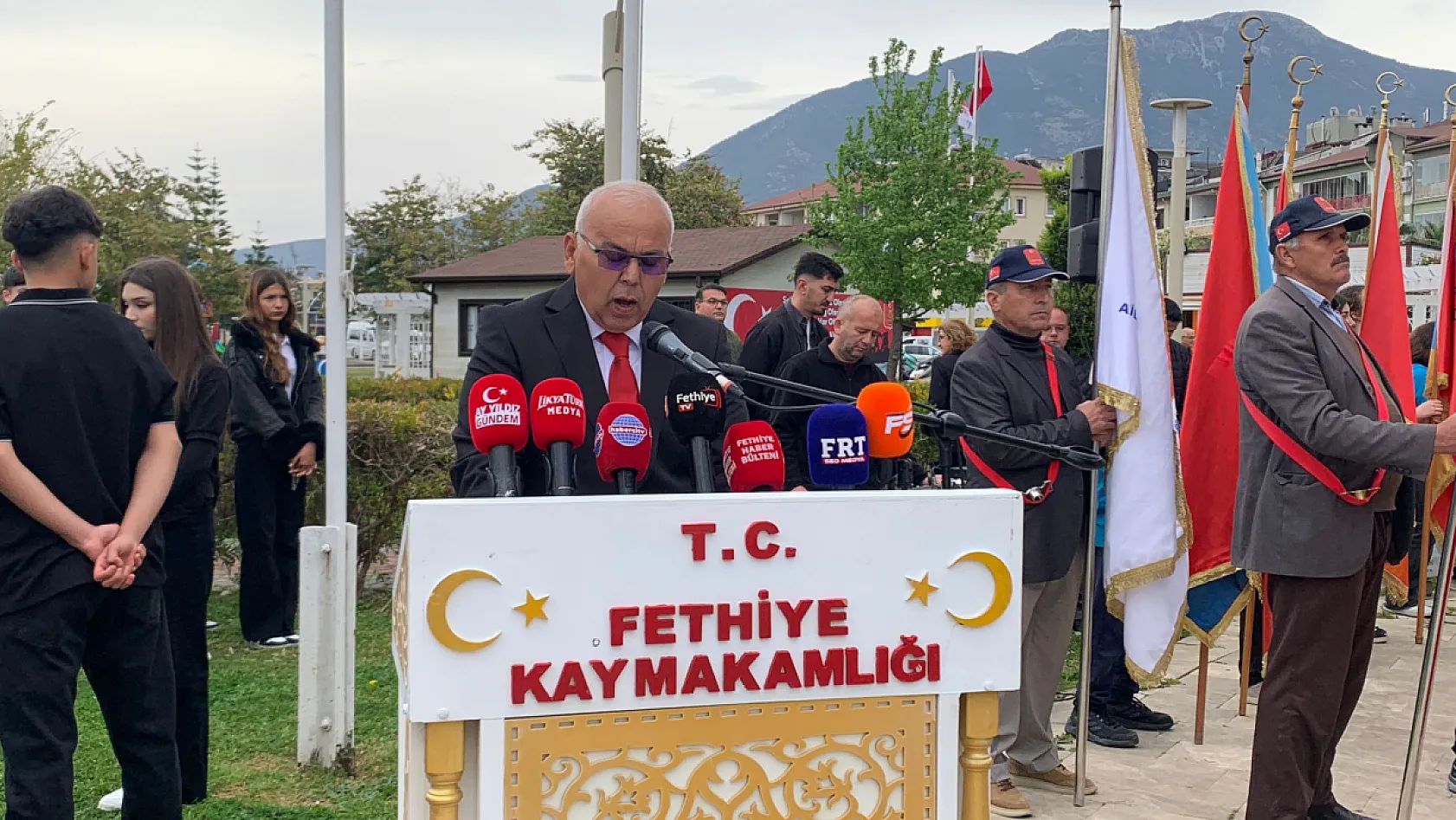 Fethiye'de Çanakkale Zaferi'nin 111. yılında duygu dolu anma: Yürekler şehitler için attı