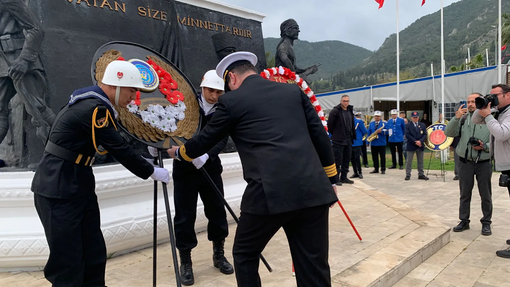 Fethiye'de Çanakkale Zaferi'nin 111. yılında duygu dolu anma: Yürekler şehitler için attı