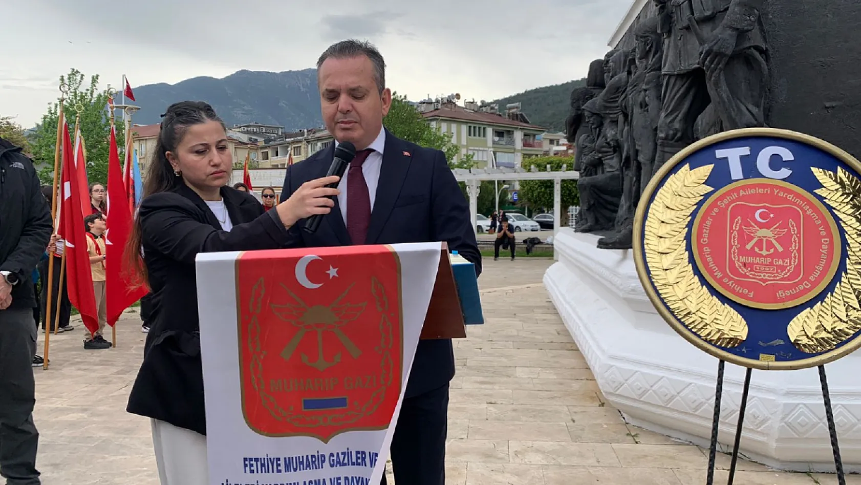 Fethiye'de Çanakkale Zaferi'nin 111. yılında duygu dolu anma: Yürekler şehitler için attı