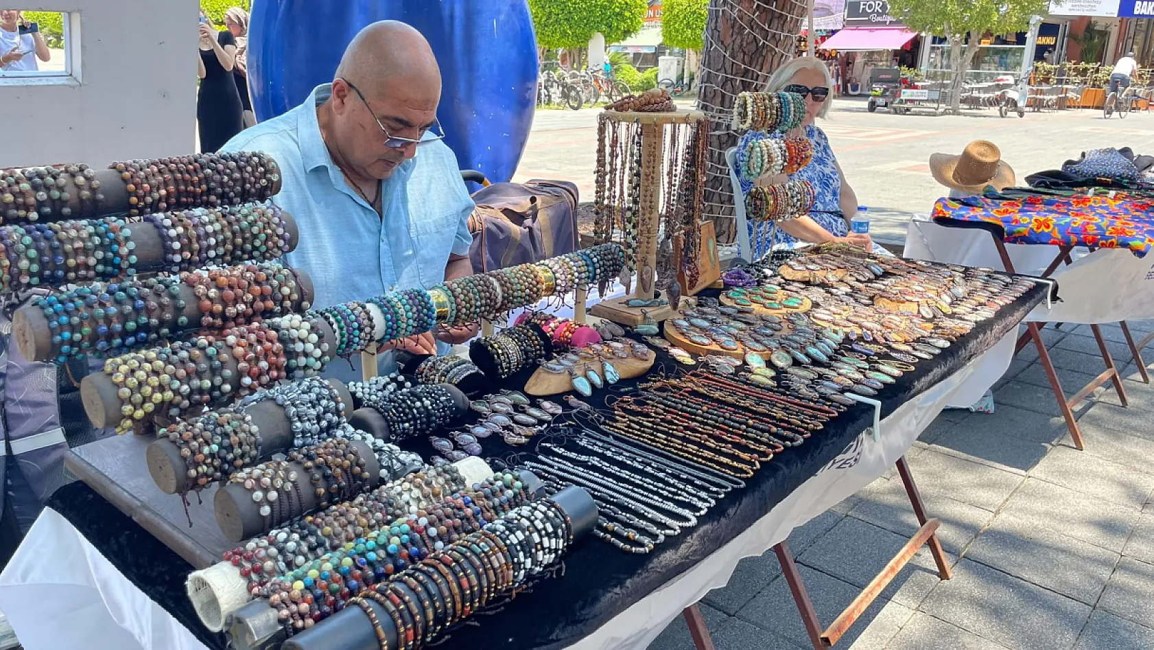 Fethiye'de Çevre Haftası kapsamında açılan stantlar beğeni topladı