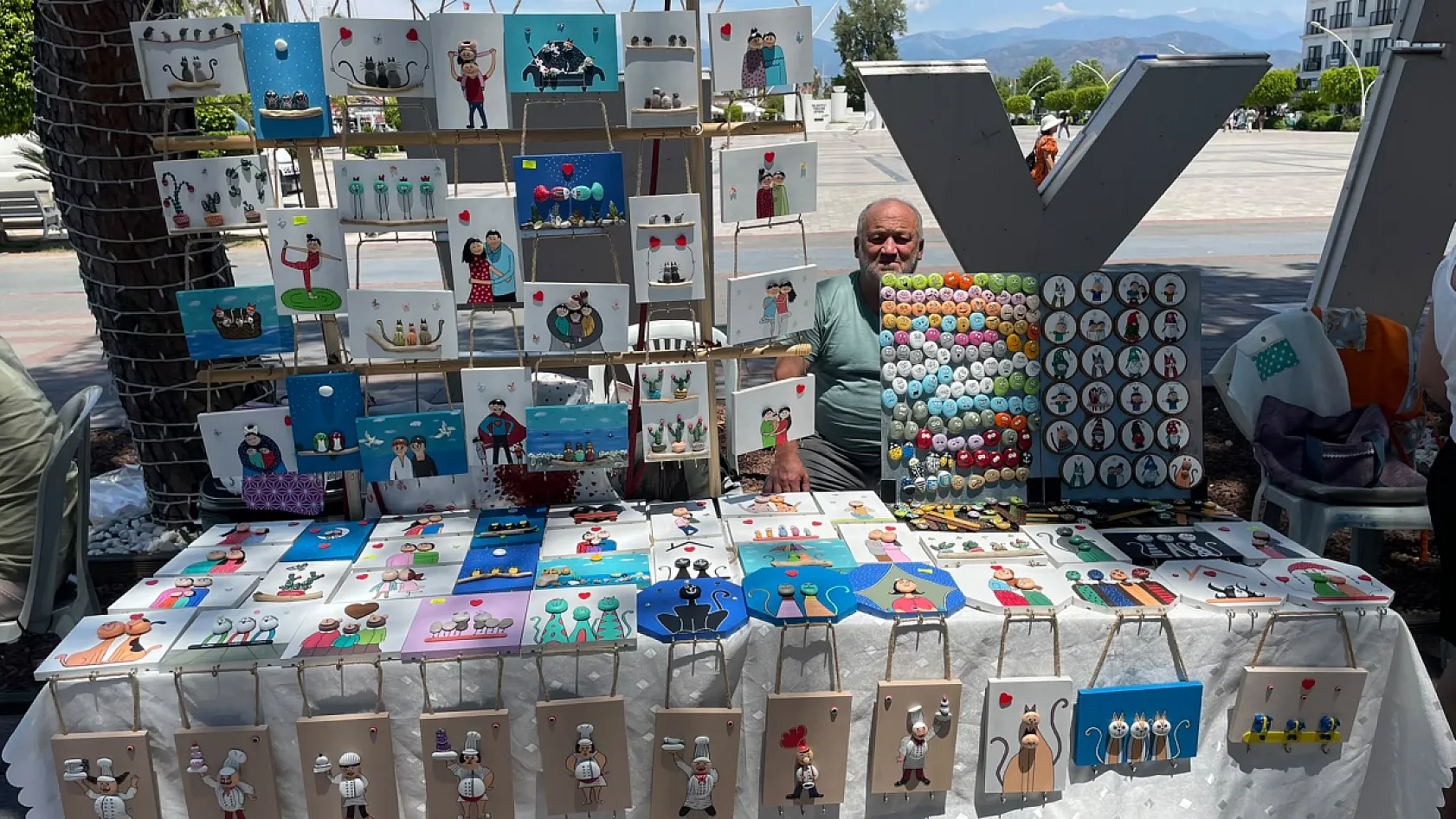 Fethiye'de Çevre Haftası kapsamında açılan stantlar beğeni topladı