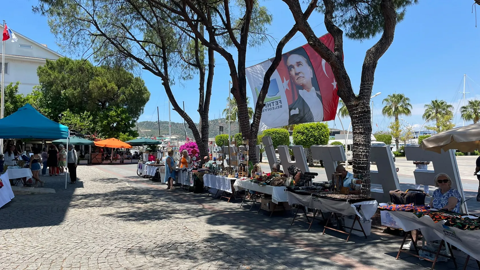 Fethiye'de Çevre Haftası kapsamında açılan stantlar beğeni topladı