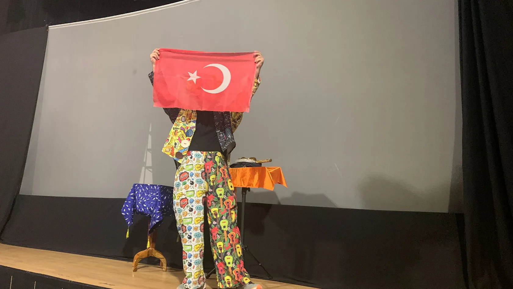 Fethiye'de çocuklar hologram dünyasıyla buluştu