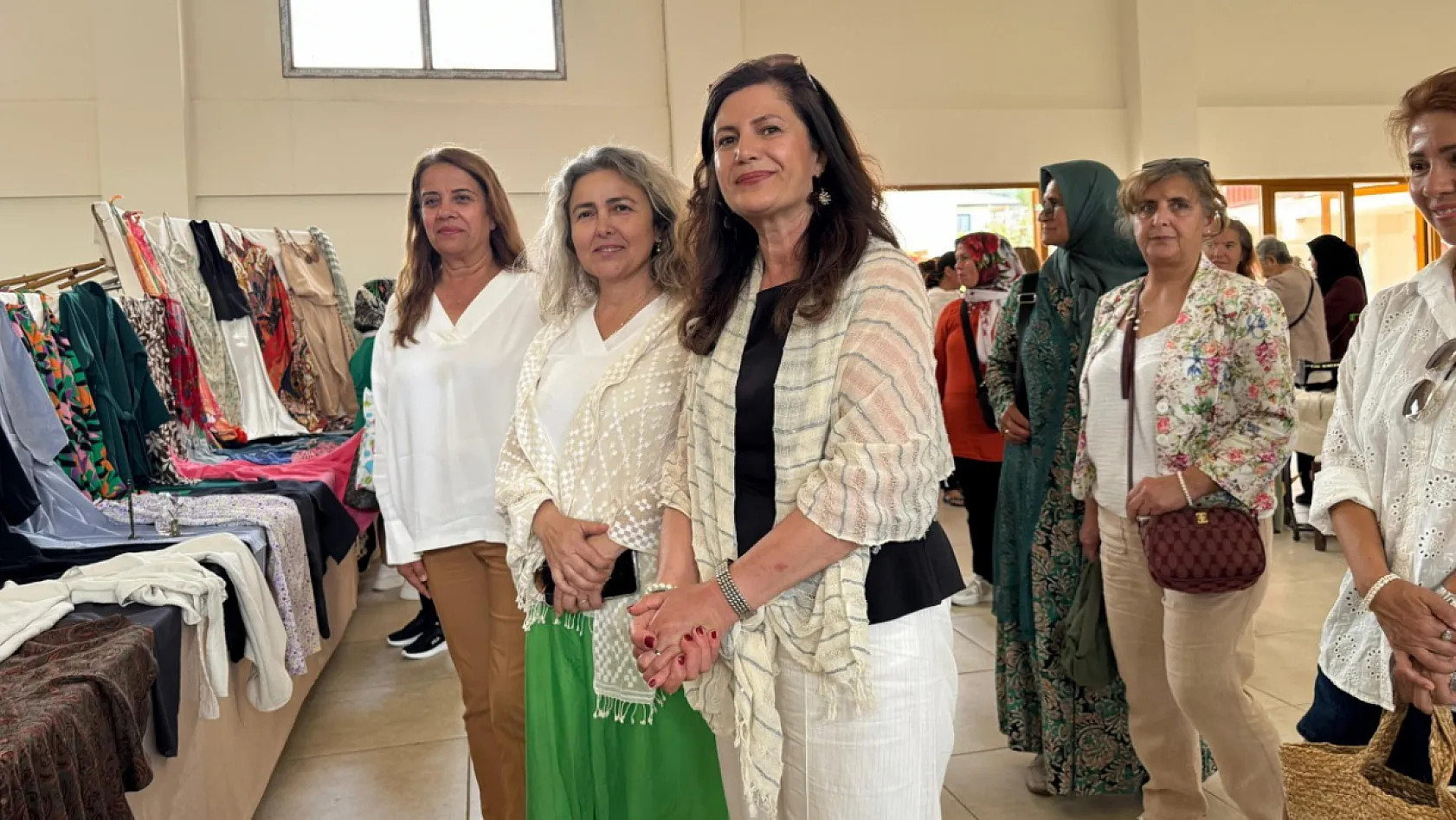 Fethiye'de dastar sergisi: Kadın emeği geleneksel dokumayı yaşatıyor