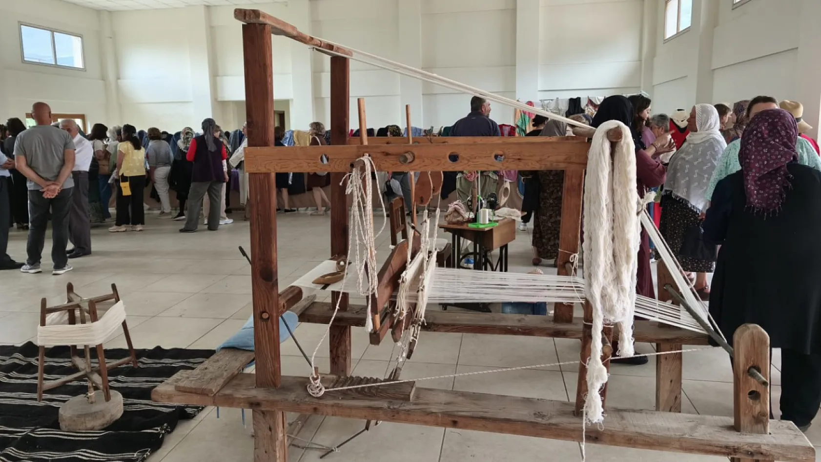 Fethiye'de dastar sergisi: Kadın emeği geleneksel dokumayı yaşatıyor