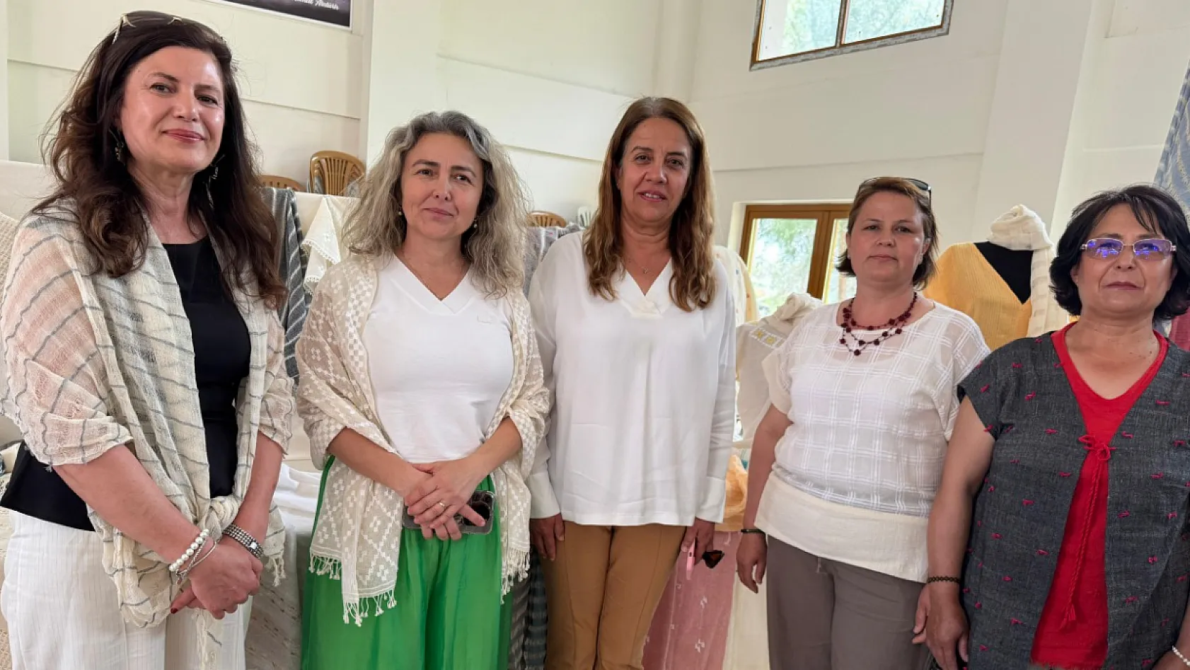 Fethiye'de dastar sergisi: Kadın emeği geleneksel dokumayı yaşatıyor