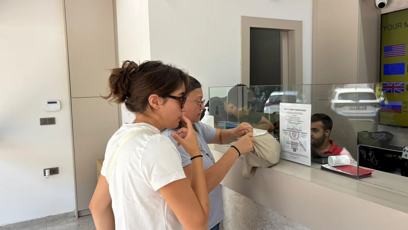 Fethiye'de döviz piyasasında haftanın kapanışı: Dolar 48,50 TL'yi gördü