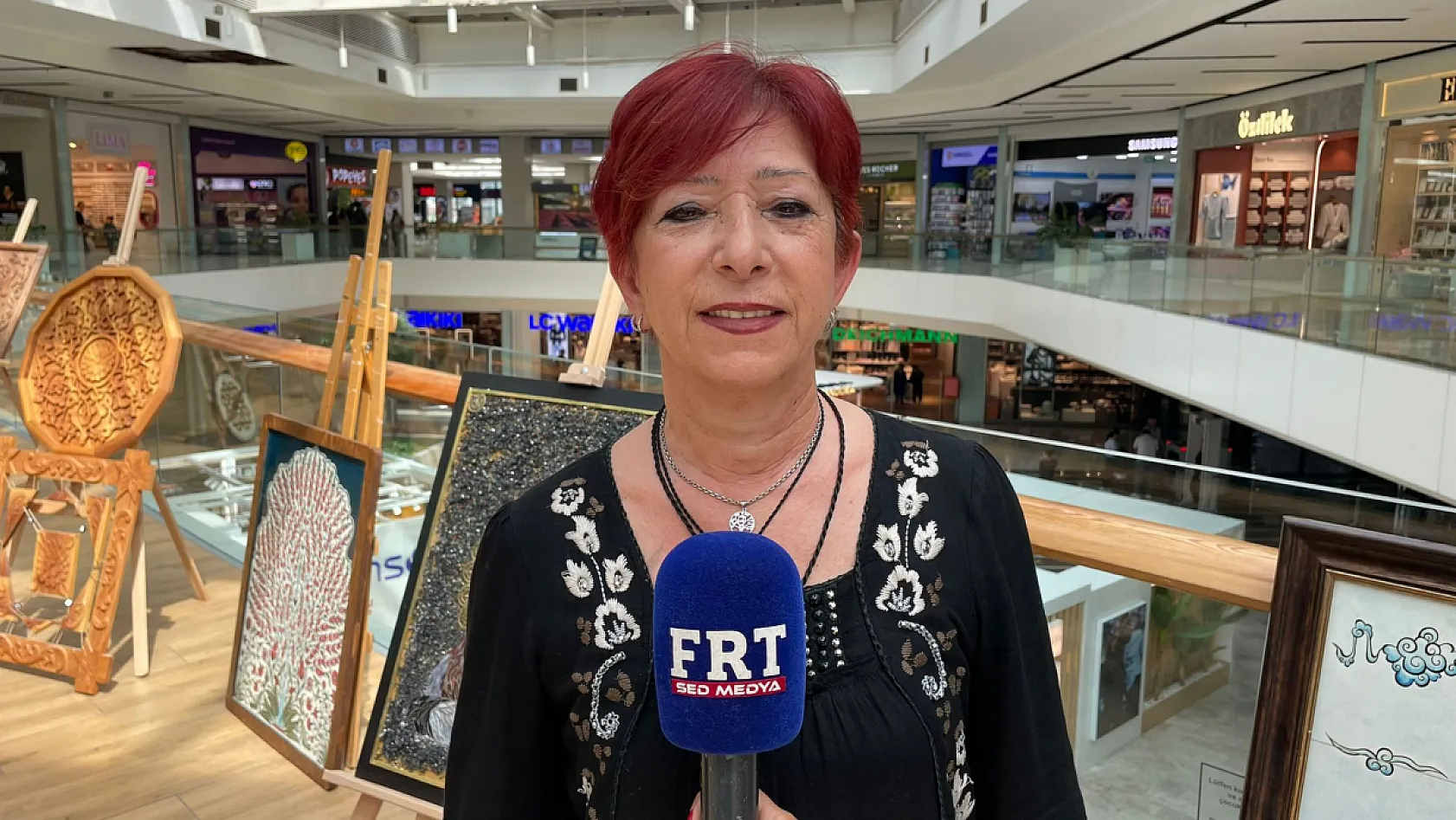 Fethiye'de Dünya Sanat Günü iki ayrı noktada eş zamanlı sergilerle kutlanıyor