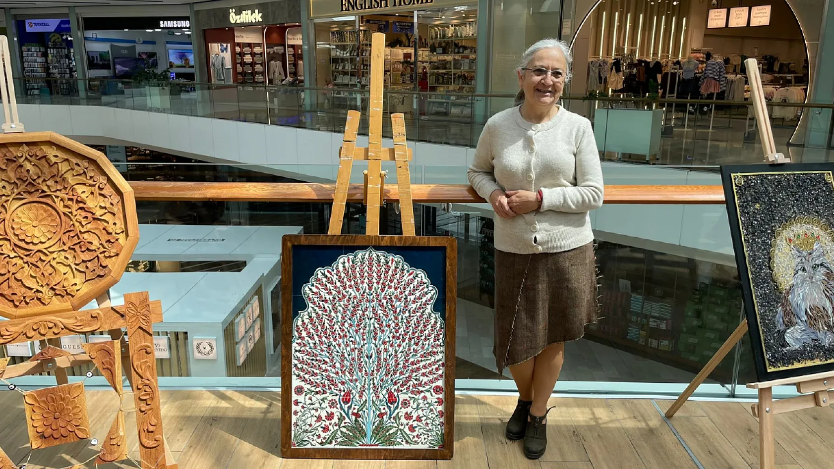 Fethiye'de Dünya Sanat Günü iki ayrı noktada eş zamanlı sergilerle kutlanıyor