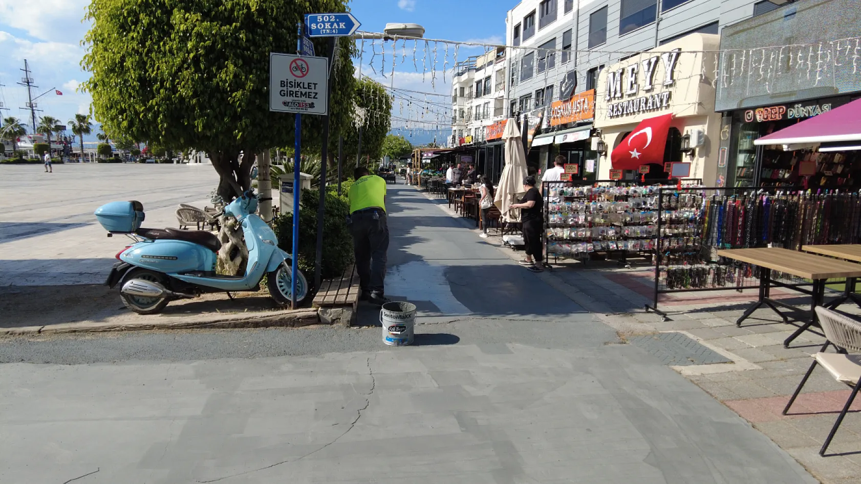 Fethiye'de eski bisiklet yolu boyanarak kapatıldı