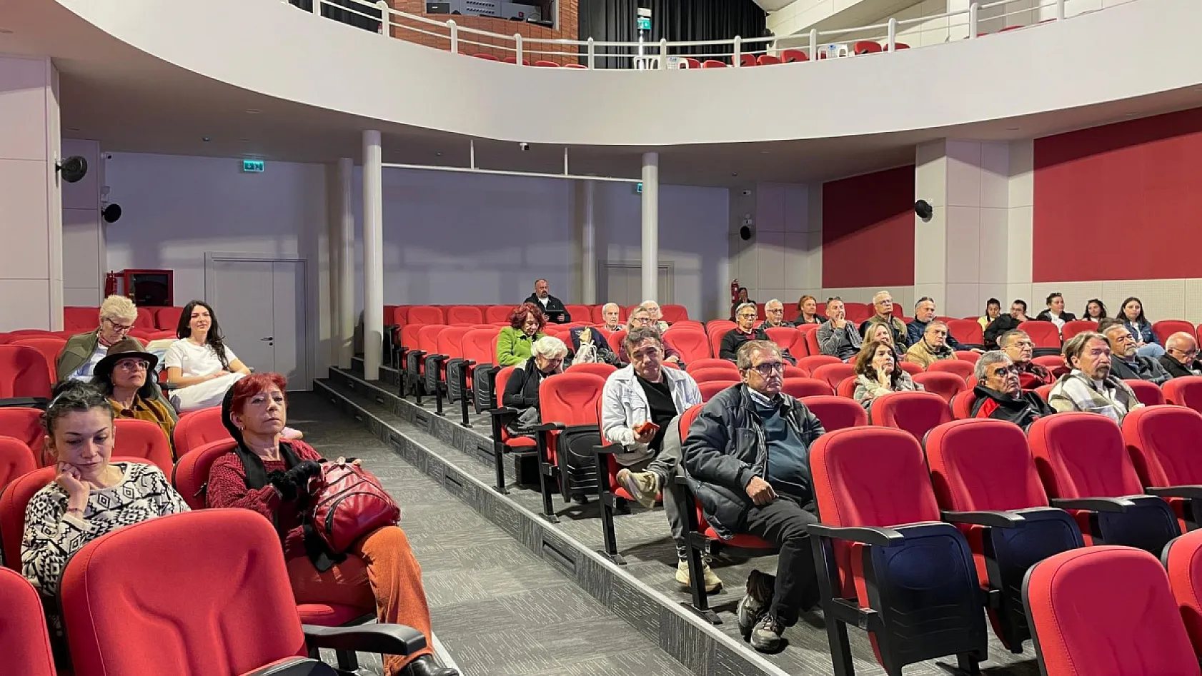 Fethiye'de 'Fotoğraf Şöleni': Usta Fotoğrafçı Dr. Sefa Ulukan'dan ilham veren sunum