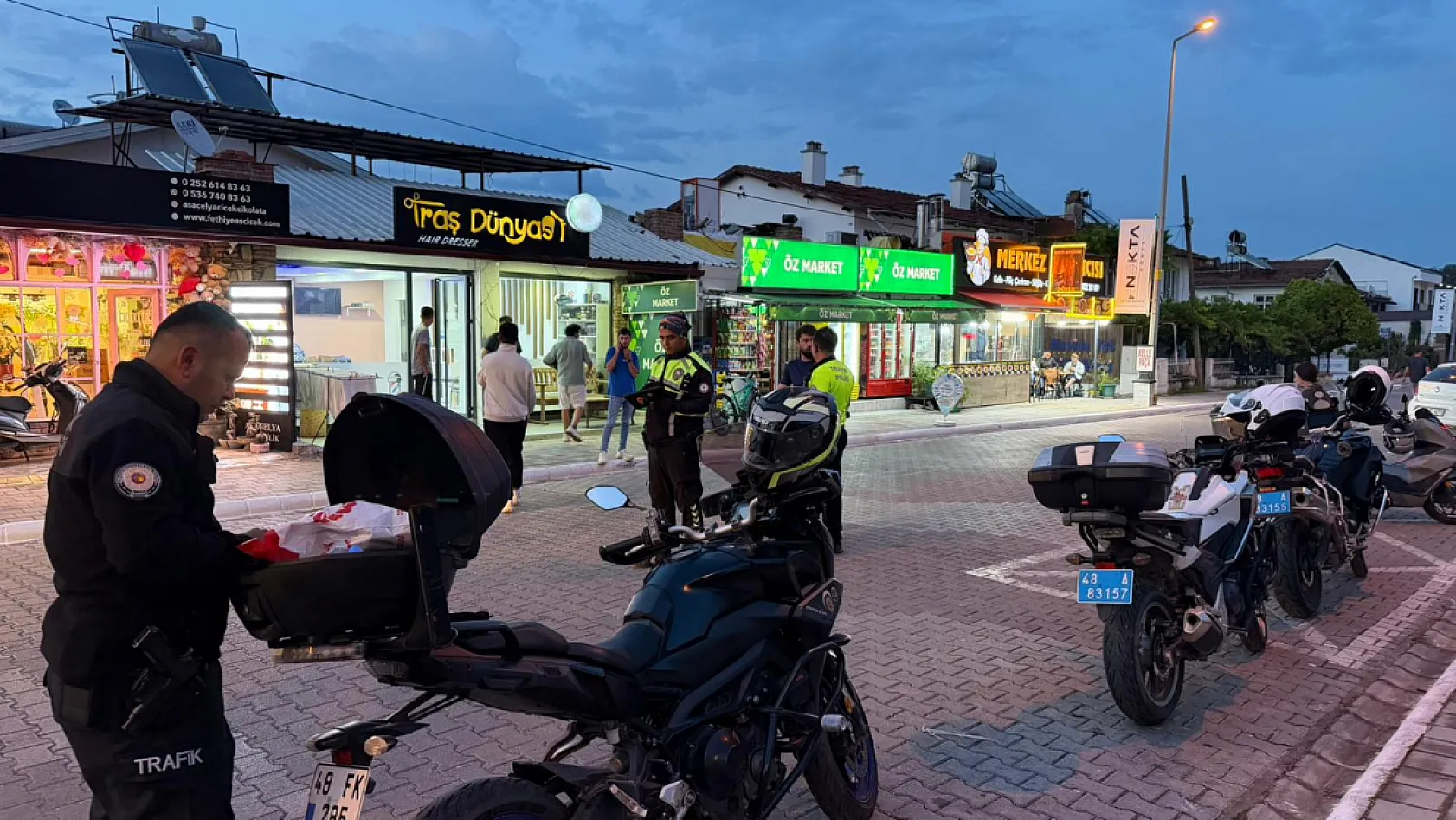 Fethiye'de gece denetimi: Üst Yol'da motosiklet sürücülerine sıkı kontrol