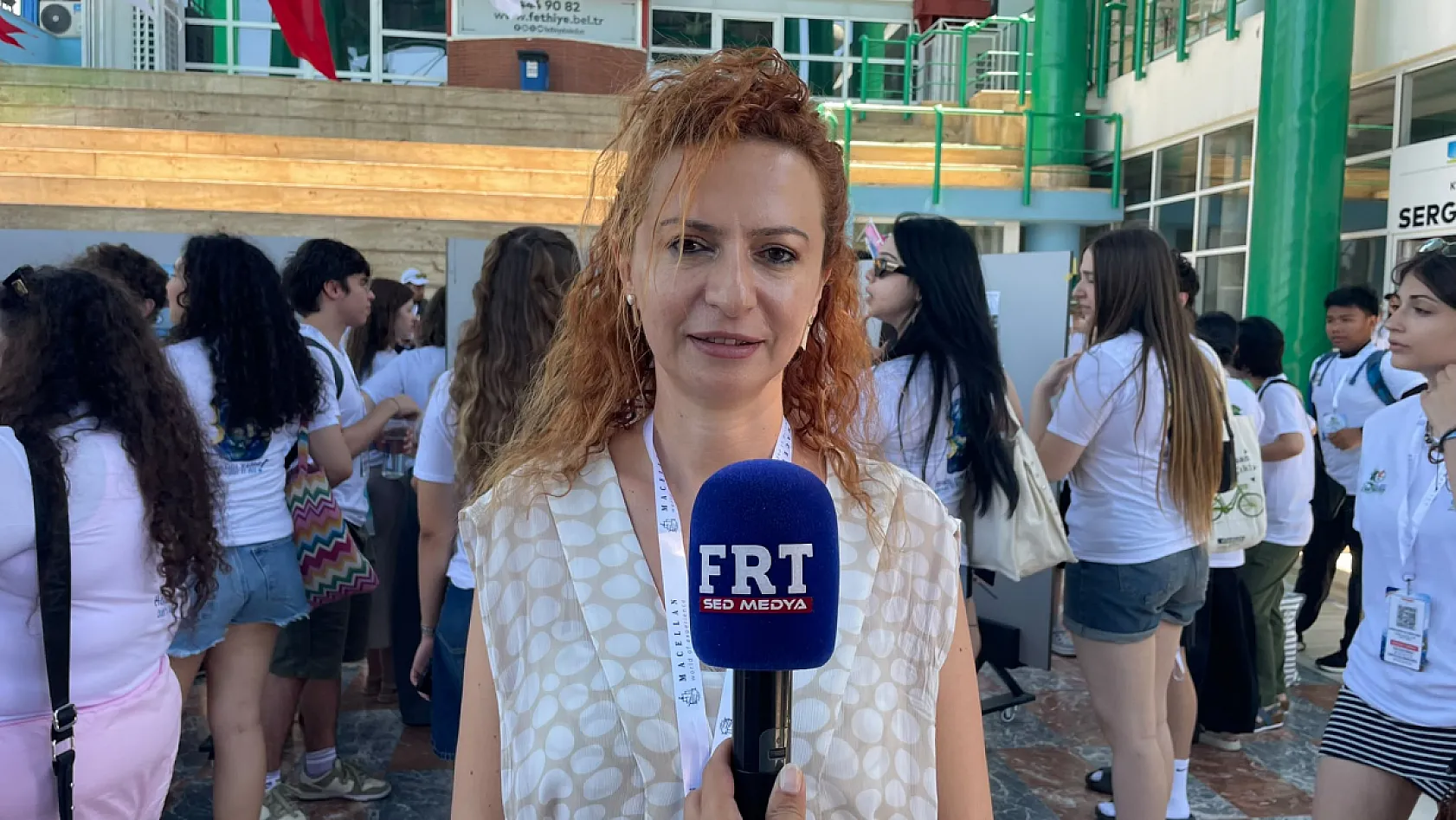 Fethiye'de genç çevrecilerden uluslararası poster sergisi