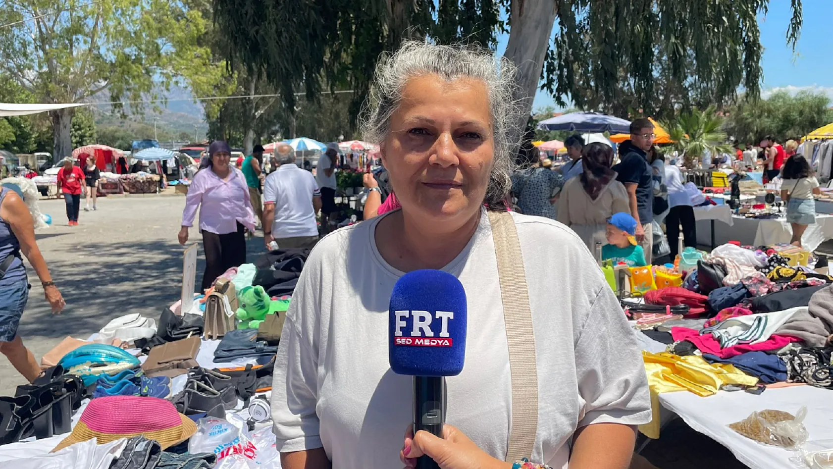 Fethiye'de gönüllü dayanışma: Her satış sokak hayvanları için