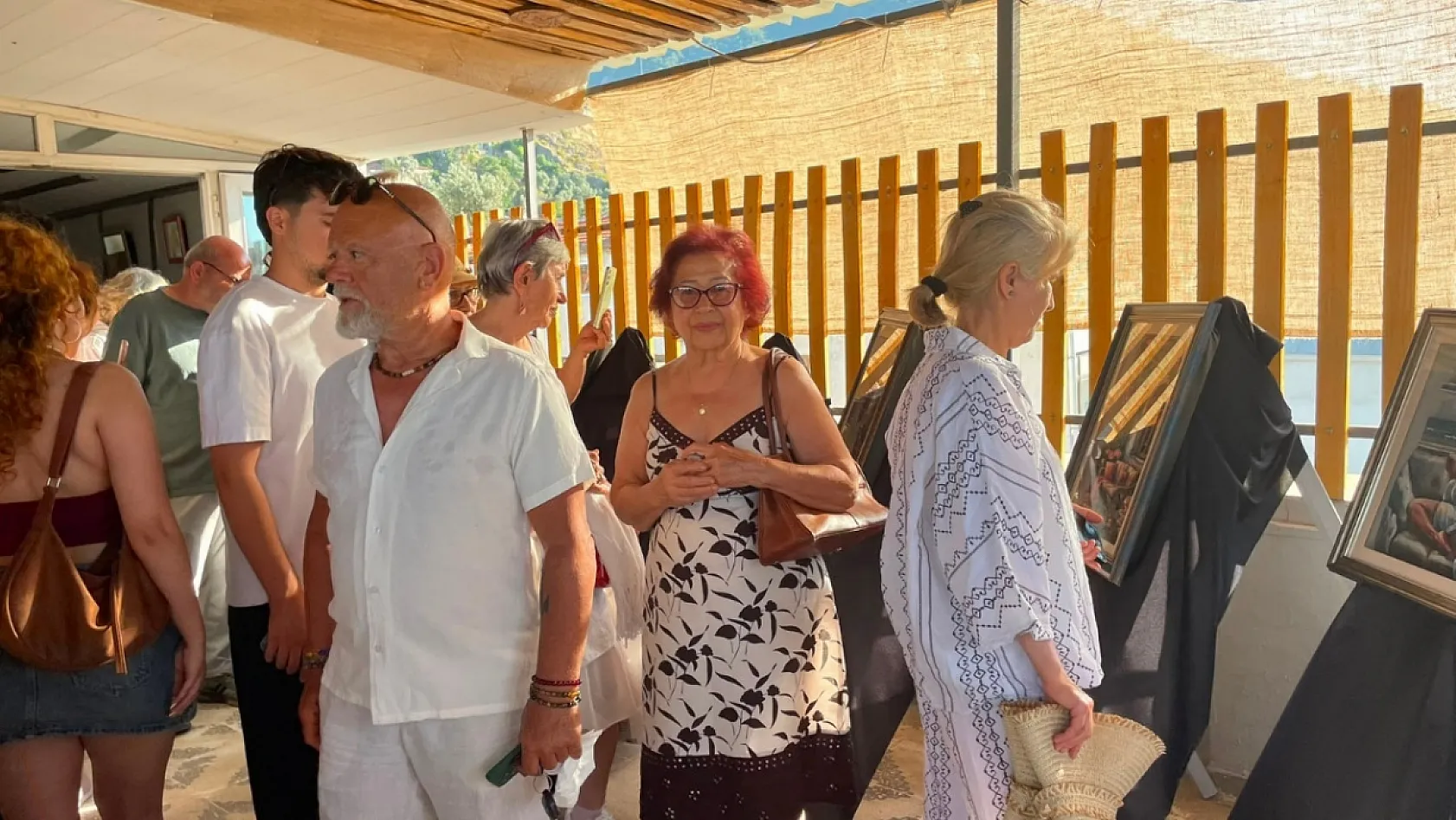 Fethiye'de Gülden Temel Erdönmez'in Rölyef Sergisi Sanatseverlerden Yoğun İlgi Gördü