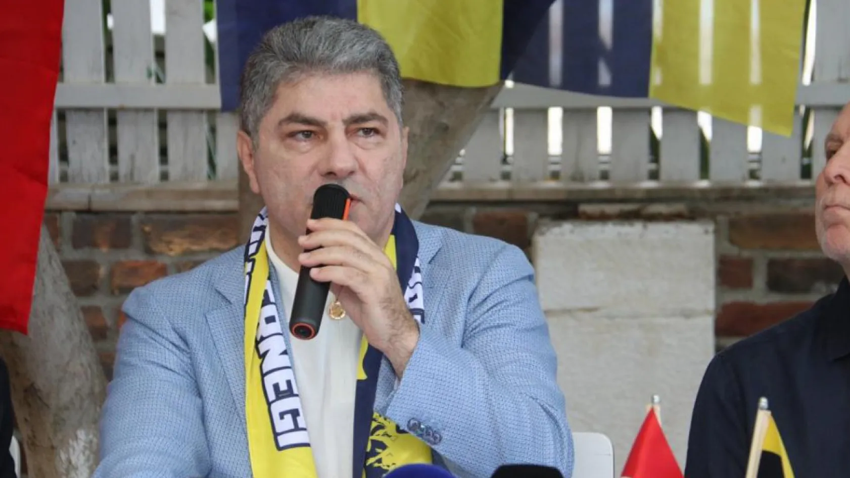 Fethiye'de Hakan Safi'den Tribün Mesajı: 'Fenerbahçe'nin Ruhunu Geri Getireceğiz'