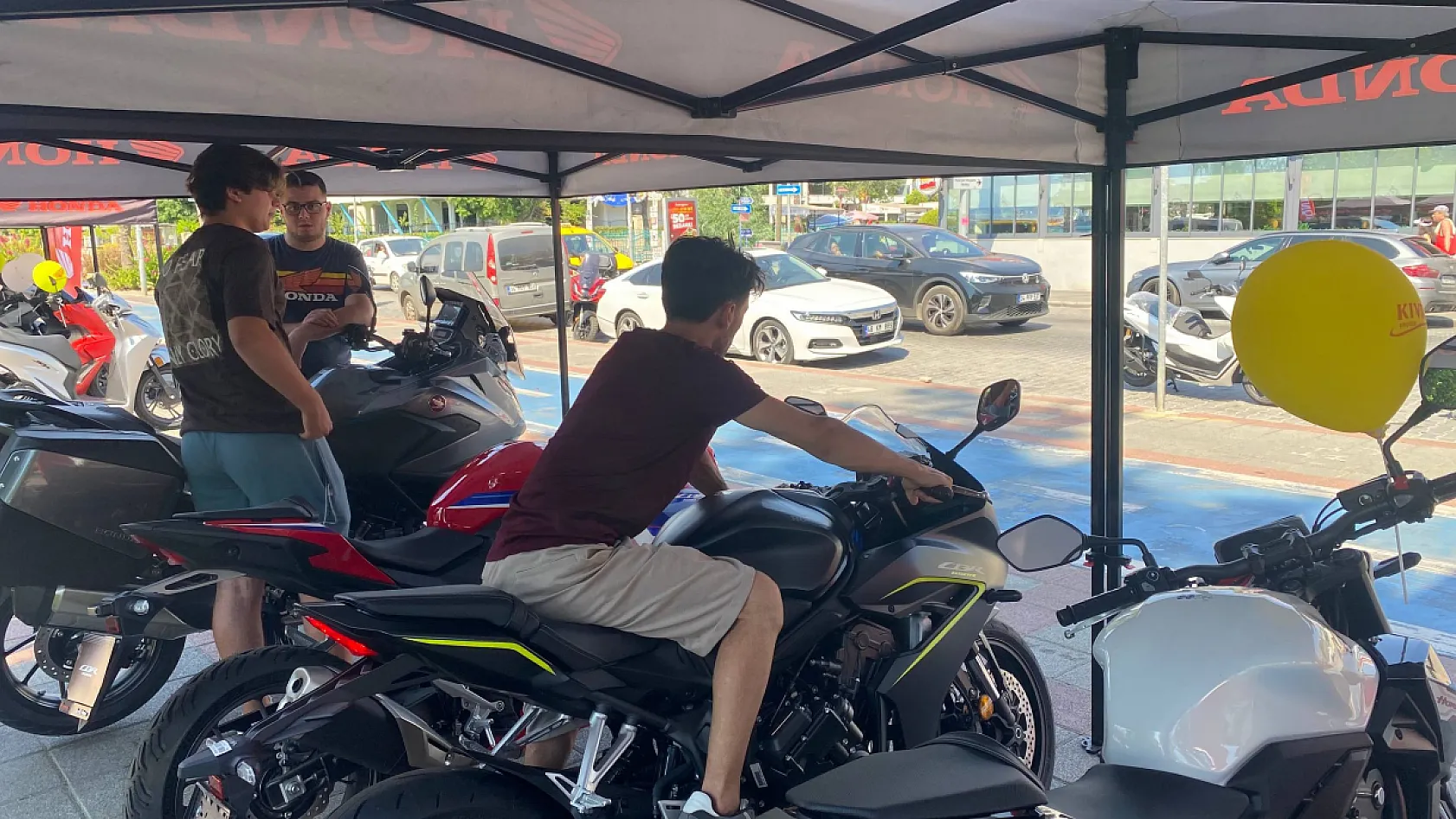 Fethiye'de Honda motosiklet sergisi başladı: Motor tutkunları Uğur Mumcu Parkı'na davet edildi