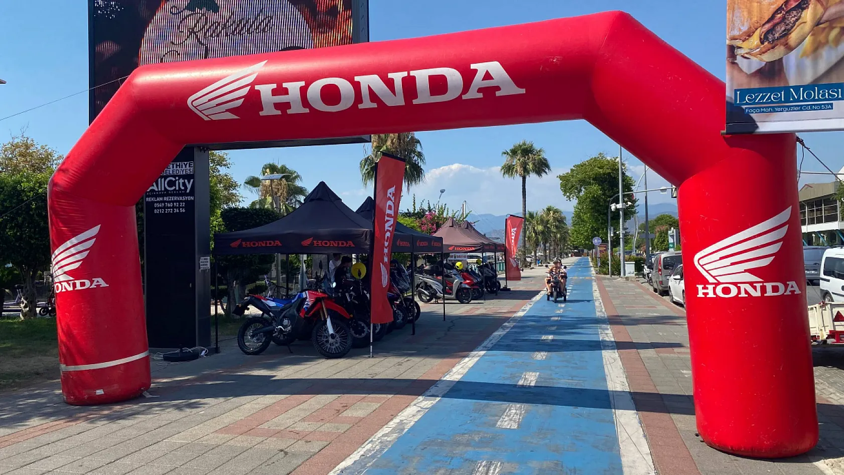 Fethiye'de Honda motosiklet sergisi başladı: Motor tutkunları Uğur Mumcu Parkı'na davet edildi