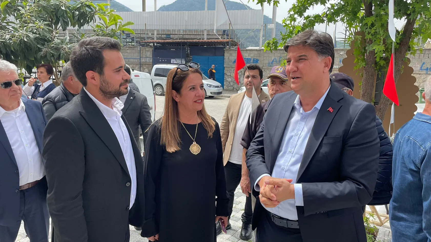 Fethiye'de iki genç kardeşten örnek girişim: Yeni 'Diş Kliniği' hizmete açıldı