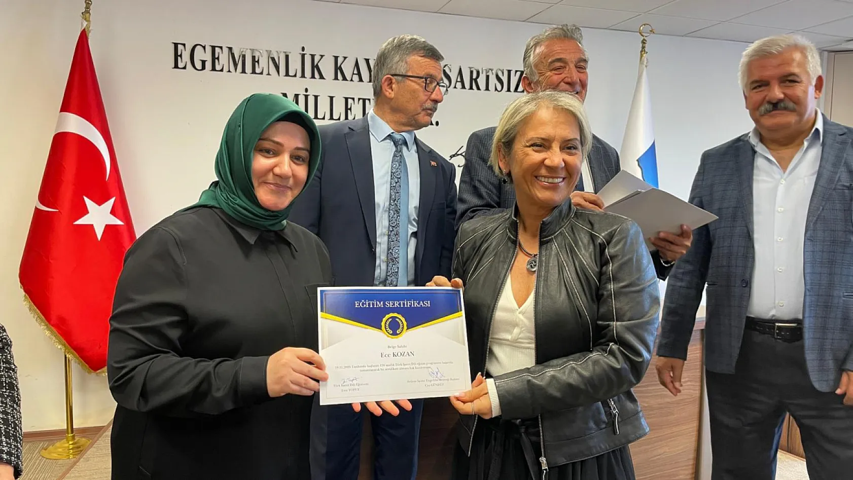 Fethiye'de 'İşaret Dili Kursu'nda sertifika heyecanı