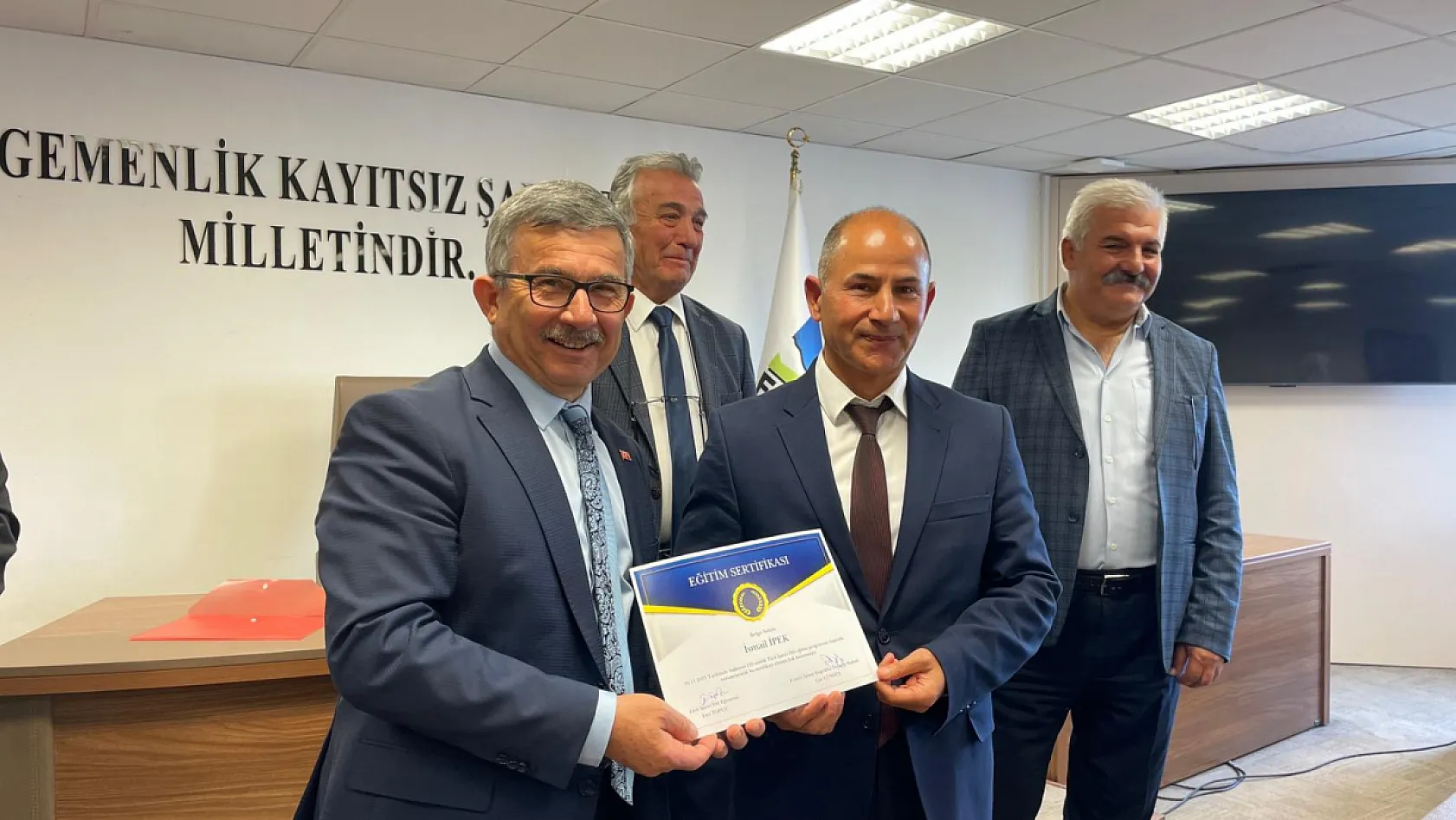 Fethiye'de 'İşaret Dili Kursu'nda sertifika heyecanı